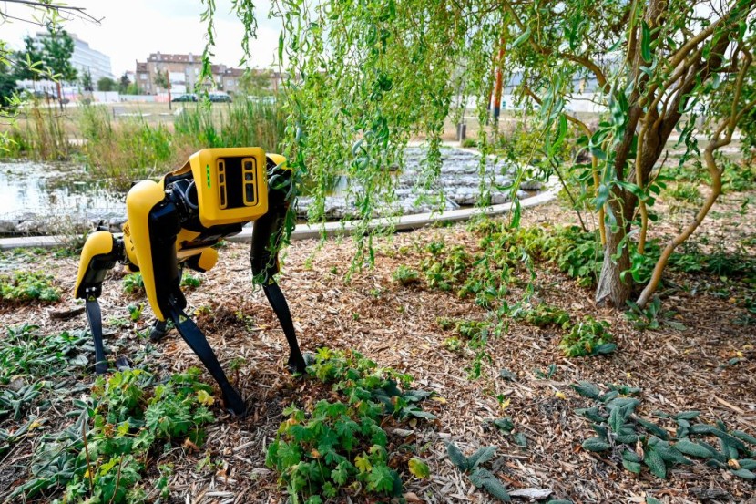 Terminator ‘Quadruped Dog Robot’ With Sniper Rifle Mounted on Back Replaces Human Snipers on the Modern Battlefield
