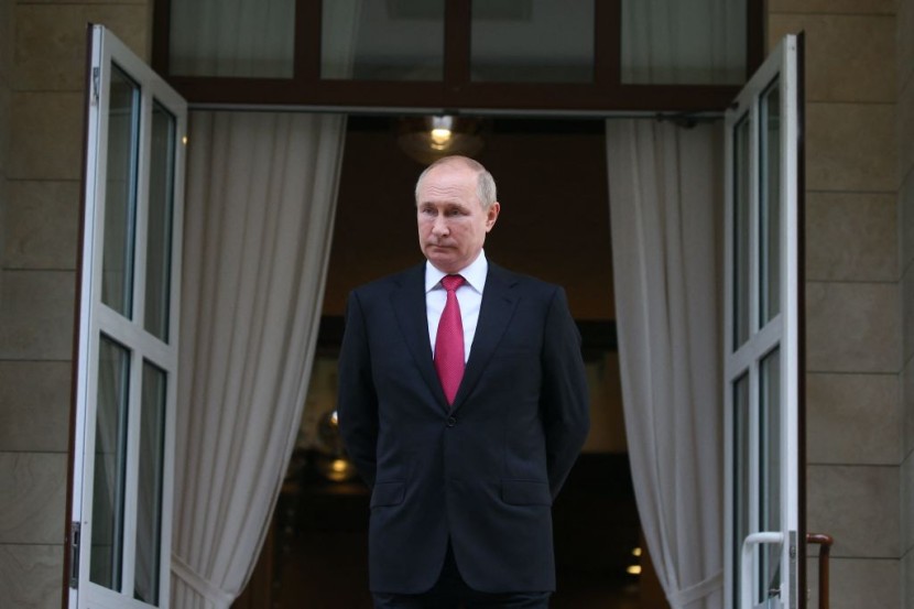 Putin Claims Victory in Mariupol as Russian Forces Surround Thousands of Ukrainian Troops Holding Out in Facility