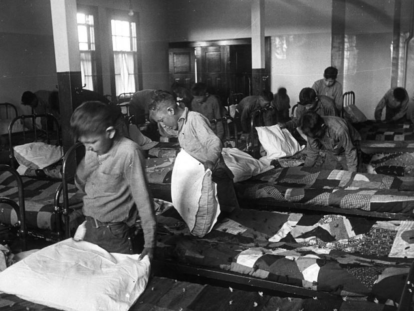 Study Finds US Assimilated Native American Children From More Than 400 Federal Boarding Schools