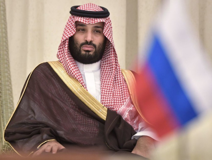 Macron Hosts Saudi Crown Prince in France Despite Controversy Over Khashoggi Murder