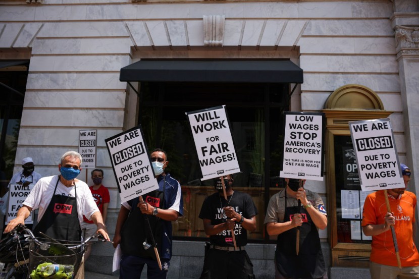 Which US States Will Increase Their Minimum Wage To $15 Per Hour This 2023?