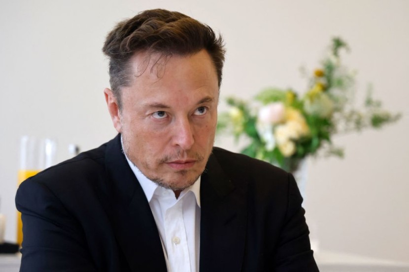 Elon Musk's Decision Making is Tesla's 2nd Risk, Investors Warned; Is Twitter Distracting the Billionaire?