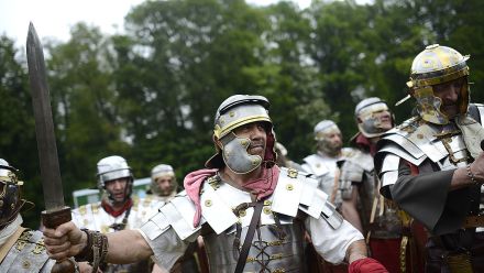 Archaeologists Discover Four Perfectly-Preserved Roman Swords in Cave Near Dead Sea