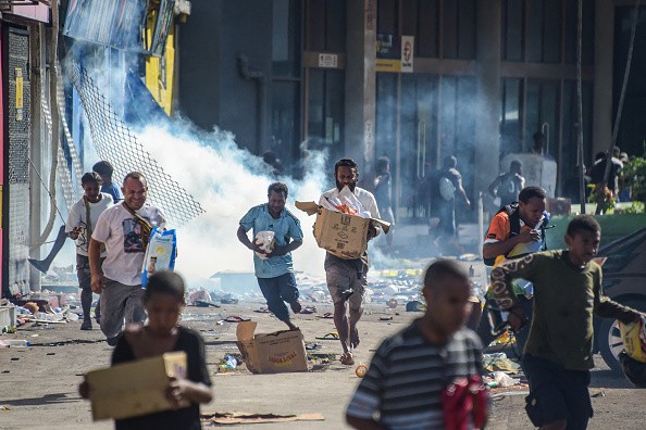 TOPSHOT-PNG-POLICE-CRIME-UNREST