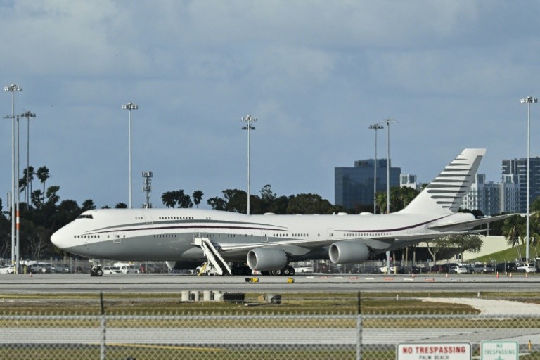 Trump inspected a Qatari-owned jet in February