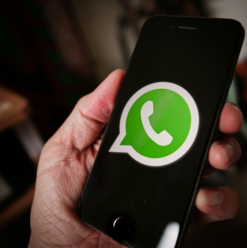 WhatsApp's New Music Status Update Feature Brings a MySpace-Era Nostalgia