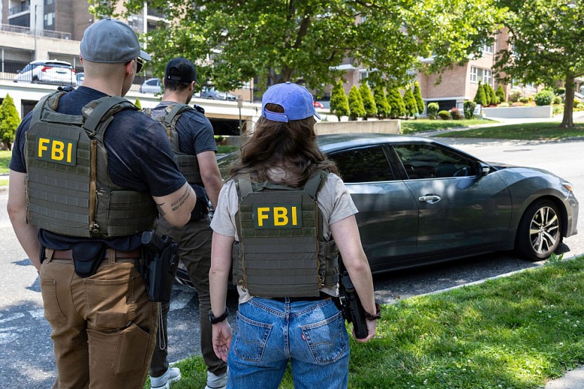 FBI agents