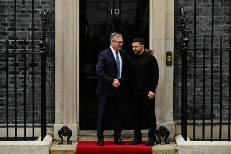 Zelensky got a warm welcome from Starmer at Downing Street Thursday