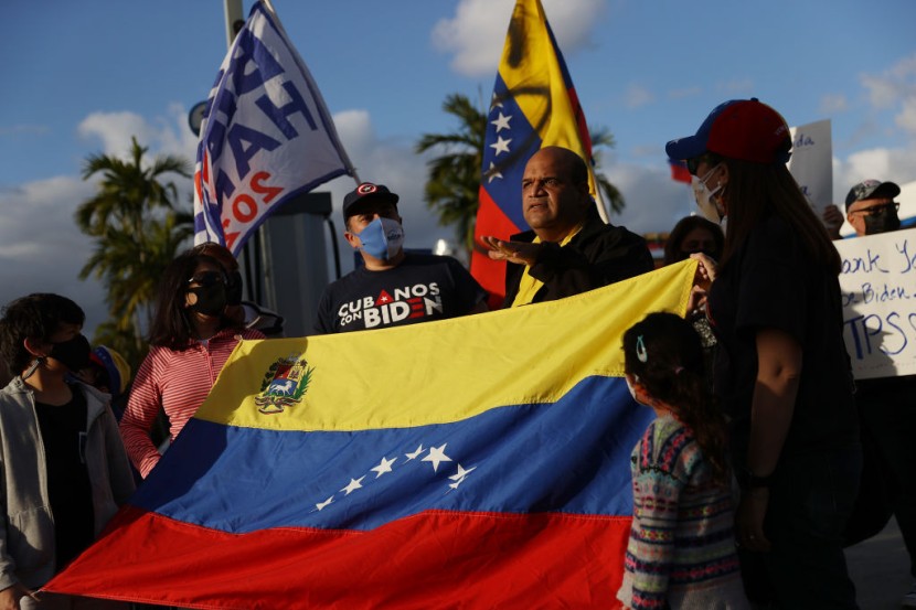 Venezuelans In Miami Celebrate TPS Status From Biden Administration (2021)