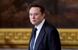 Elon Musk’s Historic Pay Deal Faces Fierce Pushback From Shareholders