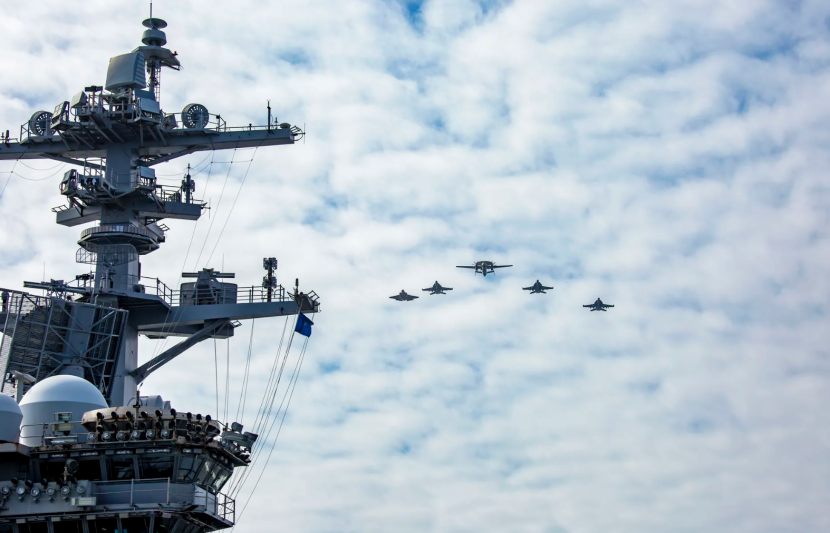 250823-N-NH911-2625 NORTH PACIFIC OCEAN (Aug. 23, 2025) Aircrafts, attached to