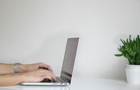 AI Takeover?! Anthropic's Claude 3.5 Can Now Control Your Computer