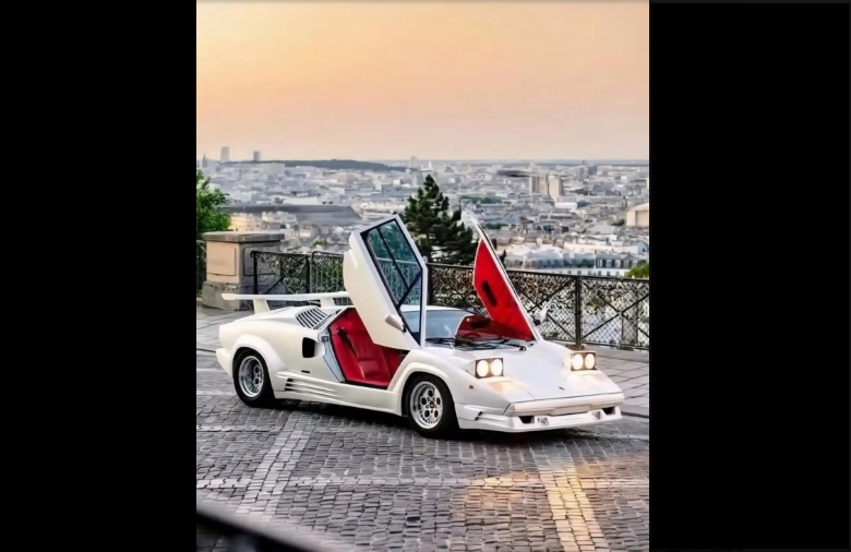 Lamborghini CEO Says EV Market for Luxury Cars Is ‘Close