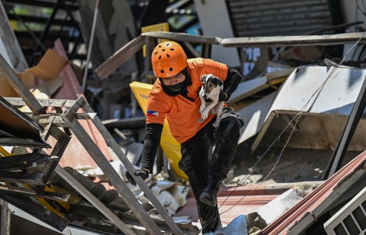 Rescue Teams Continue Search Efforts After Deadly Philippines Earthquake