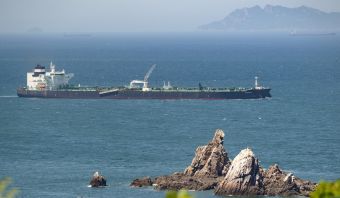 Oil Tanker Arrives in South Korea via the Strait of