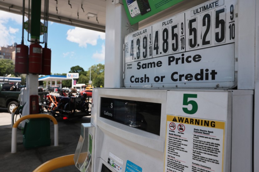 Gas Prices Fall As Oil Markets Watch Hormuz