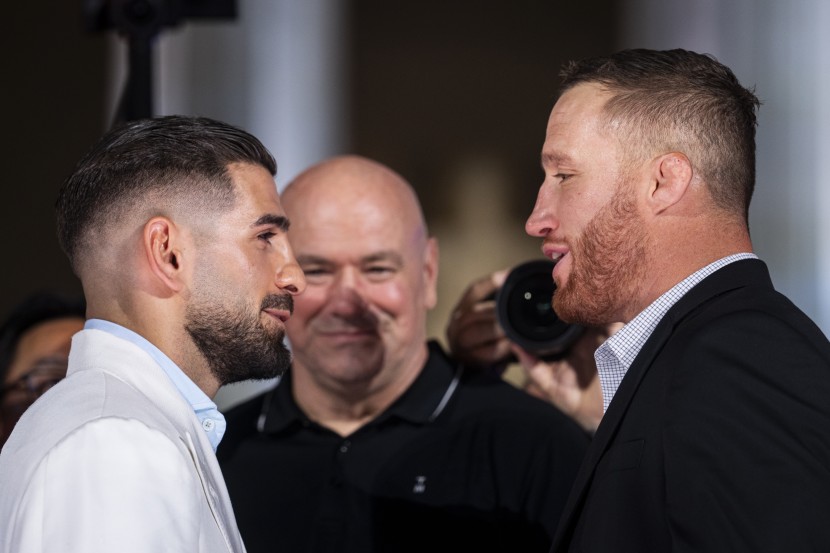 Topuria and Gaethje face off at Lincoln Memorial press conference