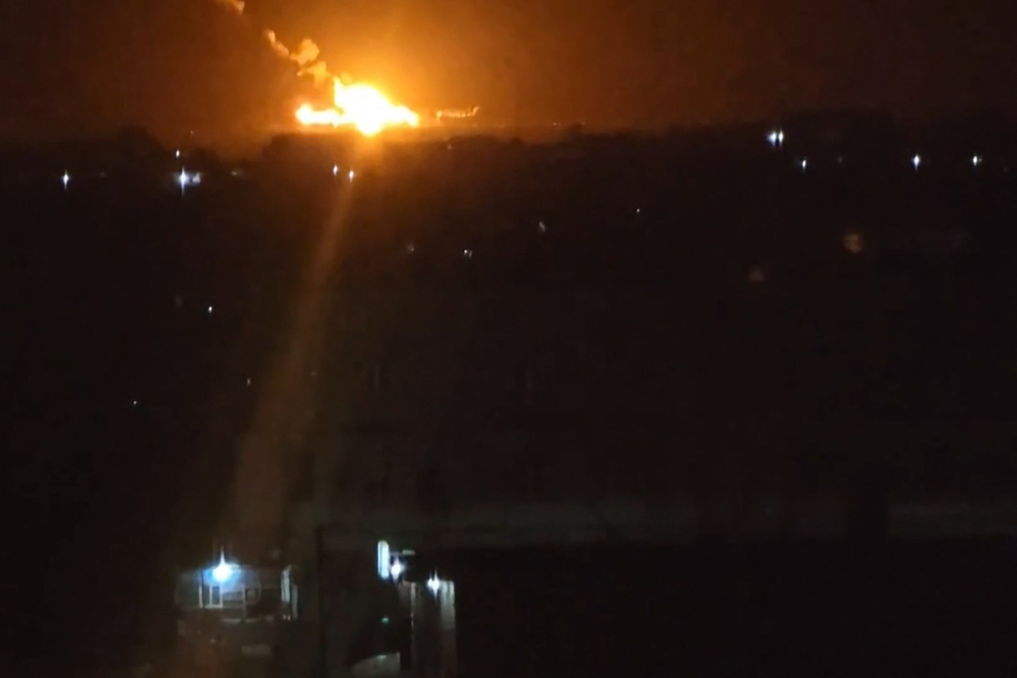 Houthi Strikes Kill Four in Mokha as Marib Barrage Continues