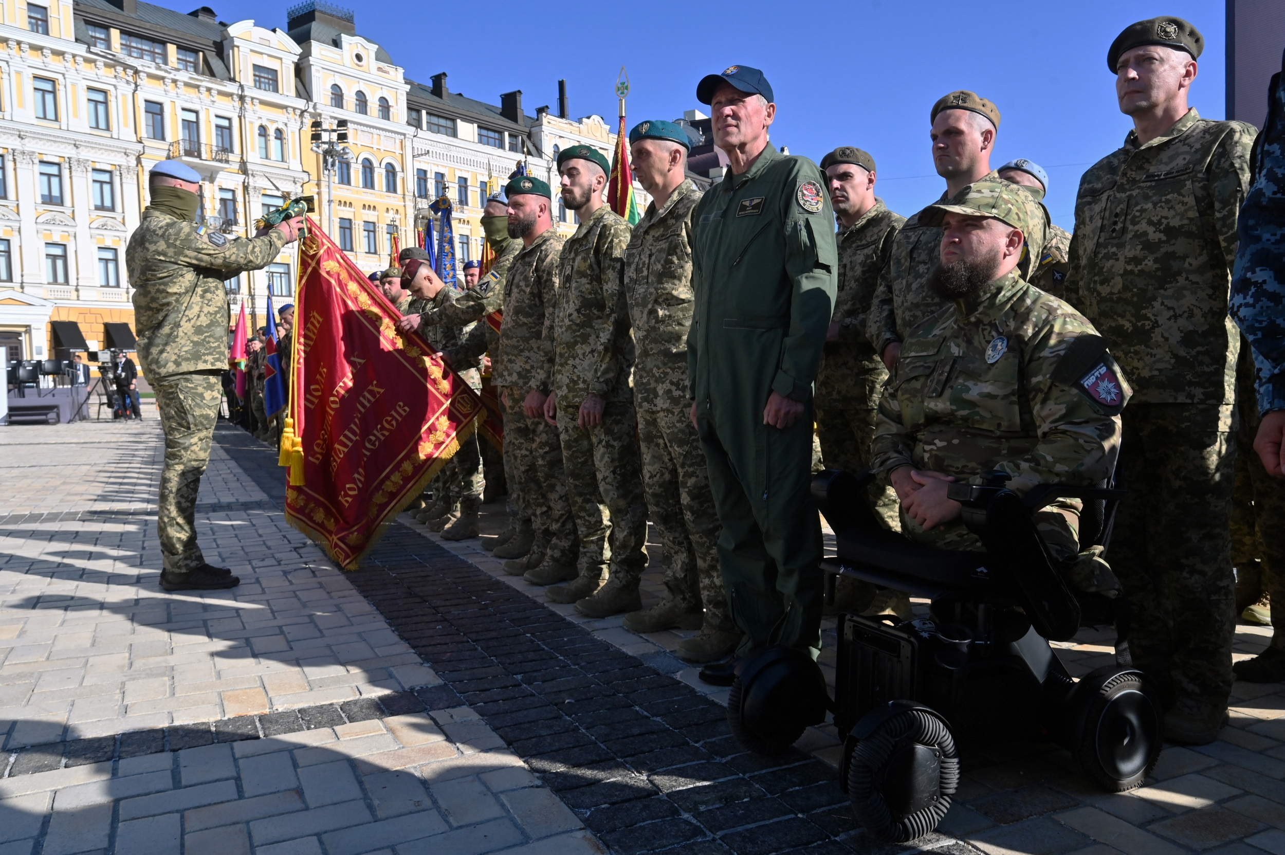 Zelensky Warns of Russian Draft, Allies Deliver Arms