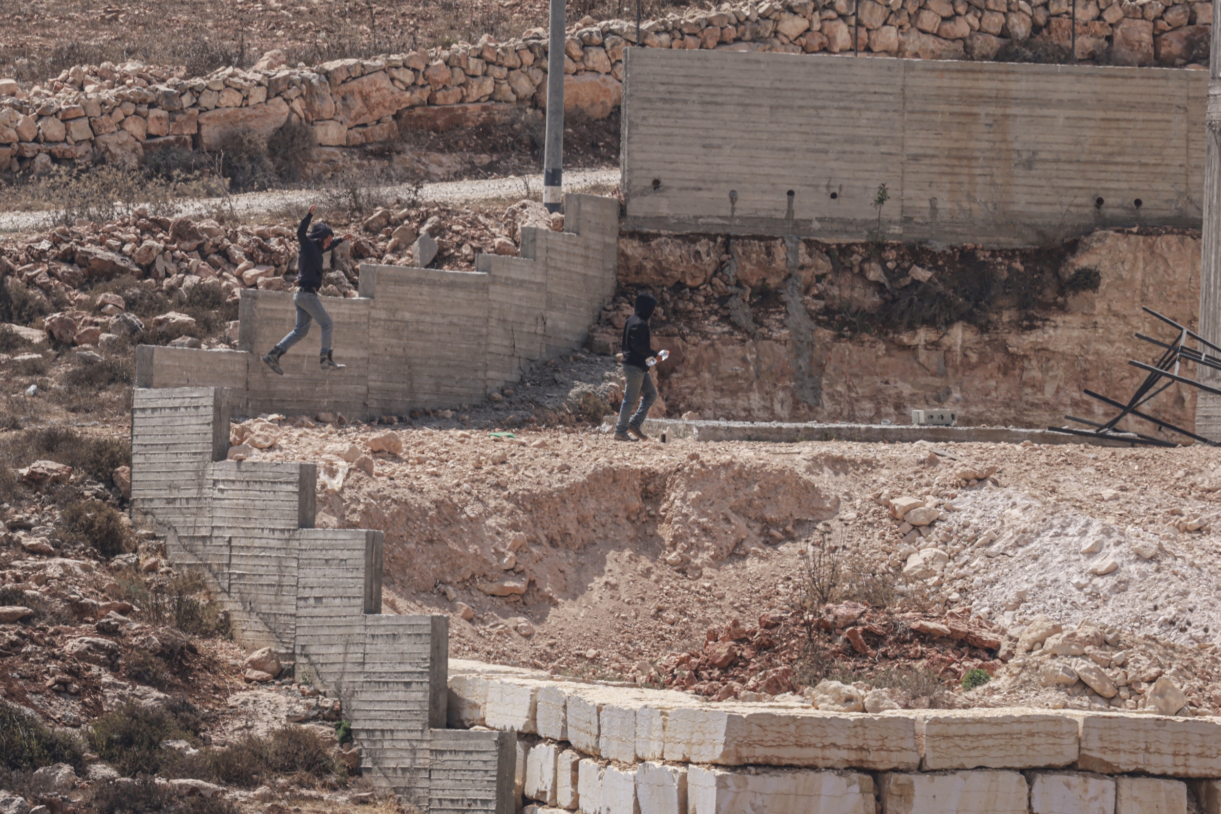 Settlers Take Over Qusra Home; Netanyahu Breaks Silence