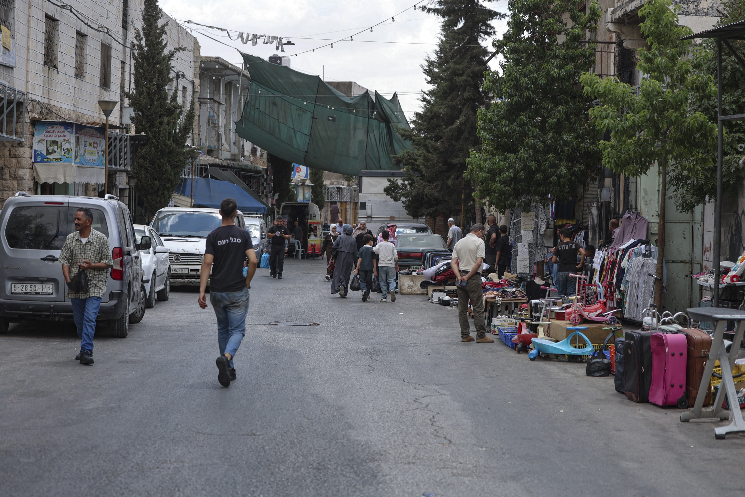 Settlers Seize Hebron Land; IDF Demolishes West Bank Homes