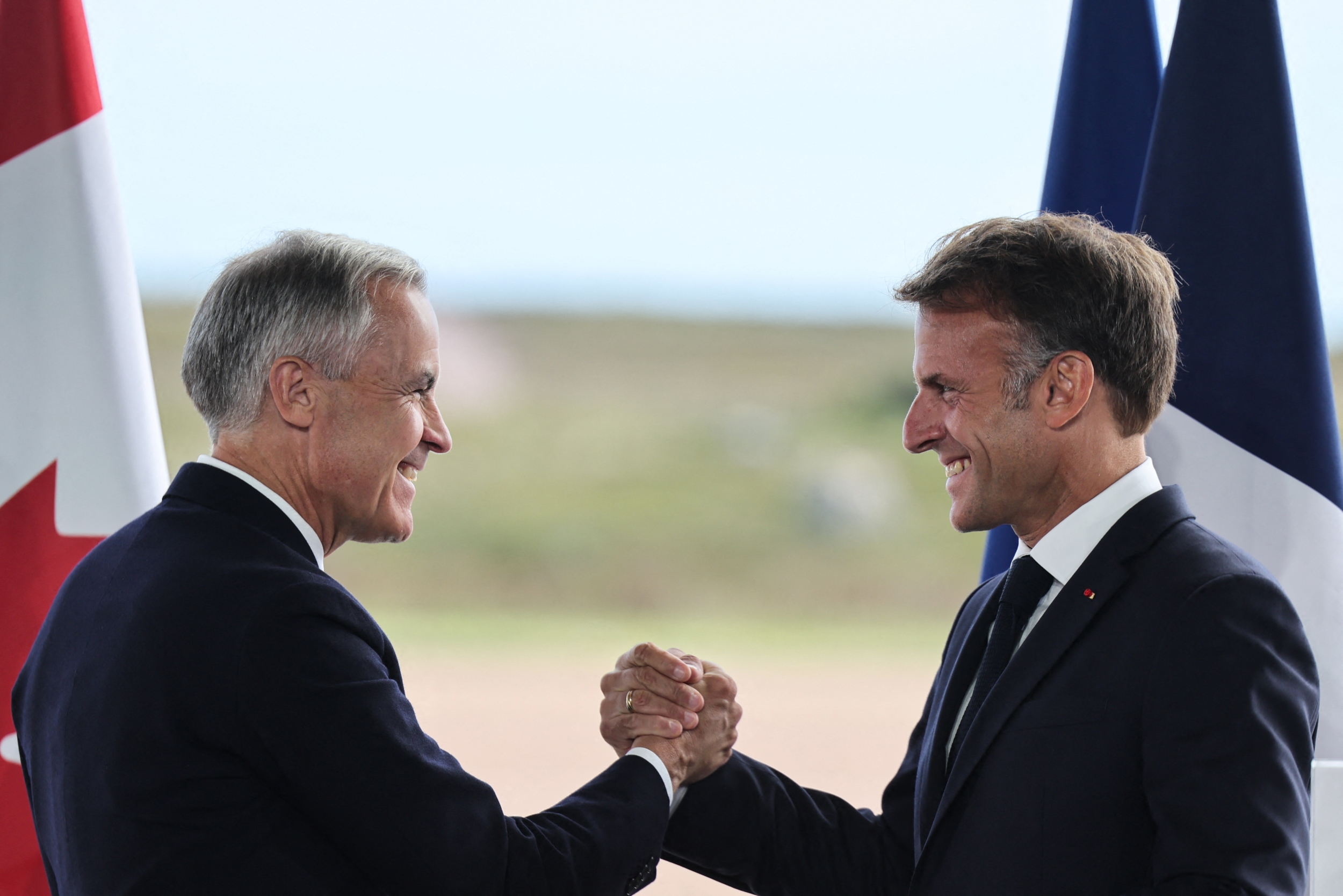 Macron, Carney Meet on French Soil Next to Canada